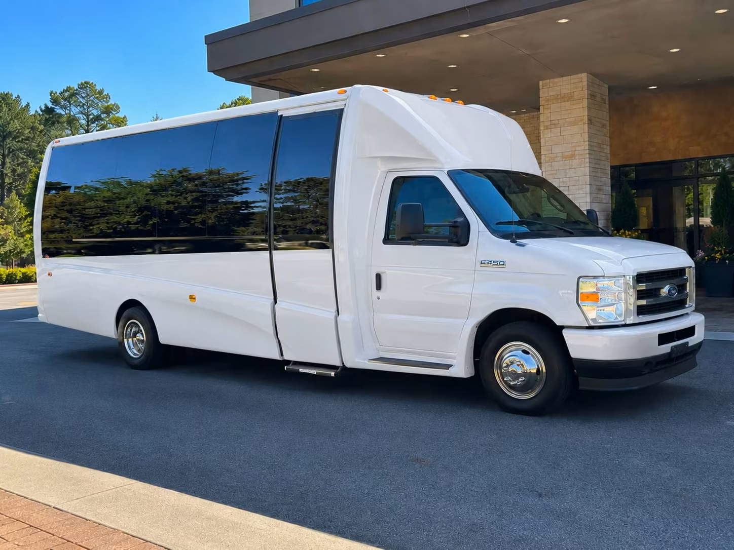 15 passenger minibus